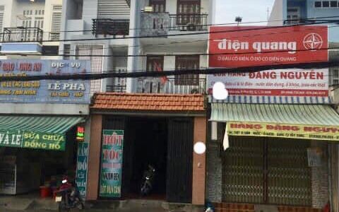 Cho Thuê Nhà Mặt Tiền Phạm Hữu Lầu .Dt 4X22M. 3 Tầng . Giá 25 Tr / Tháng .