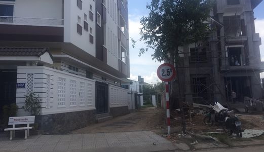 Nền Đường Vào Khu Tái Định Cư Cán Bộ Giáo Viên Thông Ra Hồ Búng Xáng,giá 2 Tỷ 5, Lộ 6M, 81M2; Lh: 0932.86 97 16