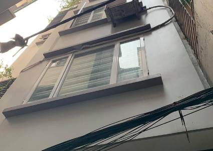 Nhà Đẹp, Ô Tô _ Đê La Thành, Đống Đa_Diện Tích 40M - 5Tầng_Mặt Tiền 4M, Giá 3Tỷ 6, Thương Lượng