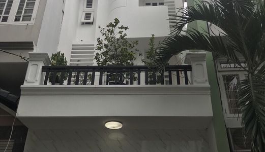 Bán Nhà Hẻm xe hơi Khu Trần Trọng Cung. Diện tích 4x17m. Gồm 1Trệt ,2 Lầu ,sân thượng . Đường 8M. Giá 7 Tỷ 