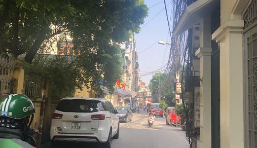 Nguyên Hồng 6 Tầng, Lô Góc, Mặt Tiền 4X14M, Kinh Doanh Đỉnh Chỉ Với 7.8 Tỷ.