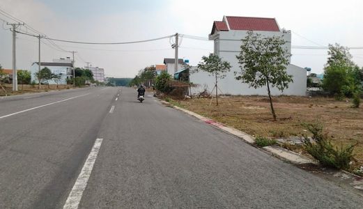 Bán Gấp Lô Đất Đối Diện Trường Cấp 3 Bình Chánh,sổ Sẵn.