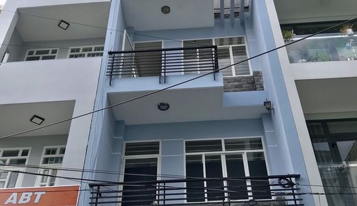 Cho Thuê Nhà Nguyên Căn Khu Công Ích Phạm Hữu Lầu .dt 4X18M. 3 Tầng . Giá 20 Tr .