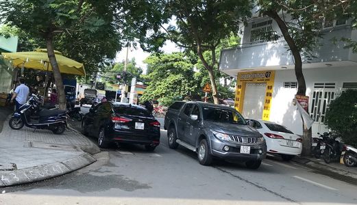 Cho Thuê Nhà Nguyên Căn Khu Công Ích Phạm Hữu Lầu .dt 4X18M. 3 Tầng . Giá 20 Tr .
