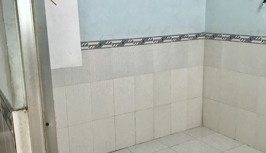 Cho Thuê Nhà Nguyên Căn Hẻm Phạm Hữu Lầu .Diện tích 4x11m. Gồm 2 Phòng ngủ. Giá 5.5 Tr / Tháng 