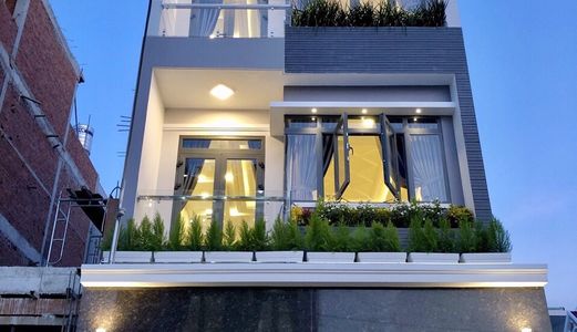 Bán Nhà Tuyệt Đẹp Khu Ô Mê Ly. Diện tích 5 x 17m. Gồm 3 Tầng. Giá 7.25 Tỷ 