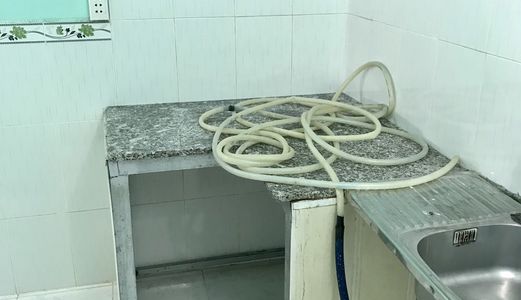 Cho Thuê Nhà Nguyên Căn Hẻm 1716 Htp .dt 4.5X10M. Trệt , Lửng ,2Pn. Giá 4.5 Tr / Tháng .