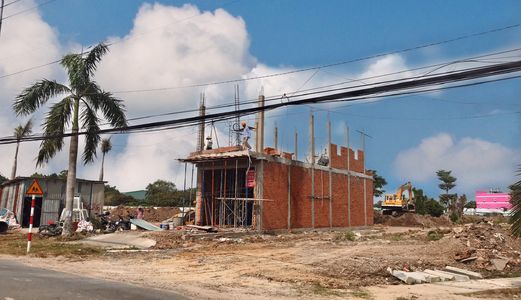 Đát Mặt Tiền Trần Văn Chẩm 