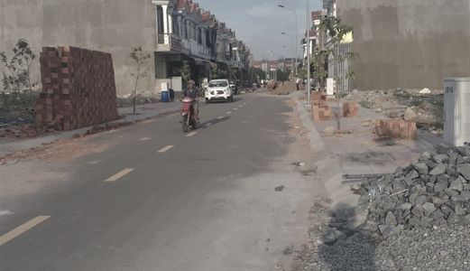 Bán Nhà Chính Chủ Ngay Chợ Phú Phong Sổ Hồng Thổ Cư 100%