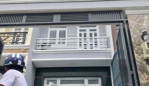 Bán Nhà Khu Sài Gòn Mới .Diện tích 4x17m. Gồm 1 Trệt ,2 Lầu, sân thượng. Có Sân Rộng Đậu Xe Hơi .Giá Bán 4.65 Tỷ. Đường Nhựa 8m
