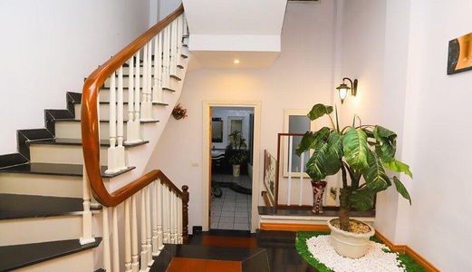 Bán Nhà Đẹp phường Yên Hòa , Diện tích 35m2, Gồm 5 Tầng, Giá 3.4 Tỷ.