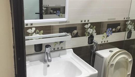 Nhà Còn Mới 5 Tầng, Mặt Ngõ Gần Mặt Phố, Kinh Doanh Được, Mặt Tiền 6M Phố Nguyễn Khang, Giá 6.6 Tỷ.