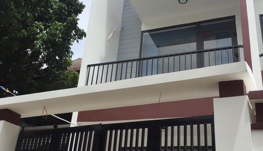Bán Nhà 3 Tầng Kiêt Oto Tôn Đản Thông Nguyễn Đình Tứ Đoàn Hữu Trưng Cách Đường Chính 20M Vi Trí Quá Đẹp