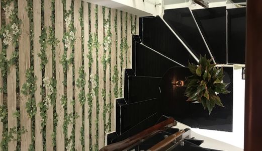 Bán Nhà Hẻm xe hơi Nguyễn Thị Hương . Diện tích 3X10M. Trệt , Lầu ,2Phòng ngủ, 2Wc. Tặng Nội thất . Giá 1.8 Tỷ .