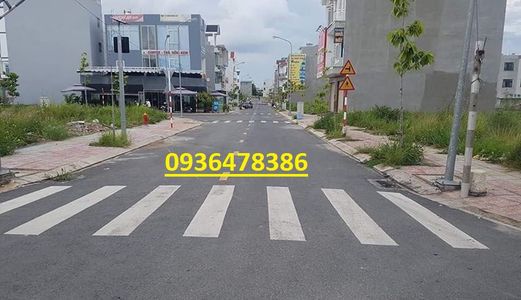 Phát Mãi 30 Nền Đất Và 15 Lô Góc Thổ Cư 100% Liền Kề Khu Dân Cư Tên Lửa 