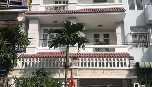 Bán Gấp Nhà Đường Trần Não, Quận 2, Diện tích : 5 x 20M, Hầm 3 Lầu, Thang Máy, giá 18.5 Tỷ Thương lượng