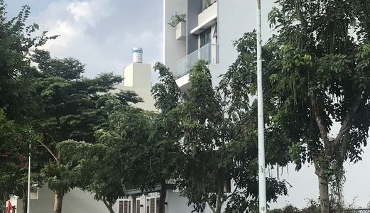 Cho Thuê Nhà Mới Đẹp Ở Ngay Gồm 6 Phòng Ngủ Trệt Lầu Sân Thượng Tại Con Đường Đẹp Nhất Làng Báo Chí Thảo Điền Quận 2