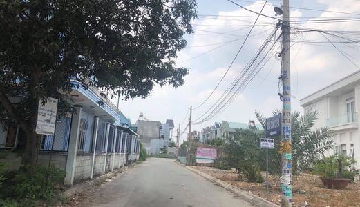 Đất Ngộp 5.1X18.2 Thổ Cư Nguyễn Thị Thử. Gần Công Viên Cá Koi. 420 Triệu/93M2. Sổ Riêng, Ang Tên Ngay. Gấp