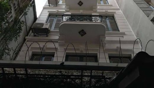 Ngõ 174 Mai Anh Tuấn, Đống Đa, Gần Hồ, Nhà Đẹp, Ngõ Thông, 68M2/5Tầng/Mặt Tiền 4.5M.