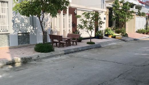 Chính Chủ Bán Đất Nền Hẻm Xe Hơi Khu X51. Dt 4.5X16.5M.Đường 8M. Giá 3.79 Tỷ .