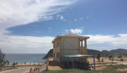 Cần Bán Lô Đất Nền 3 Mặt Biển Sổ Đỏ - Vị Trí Cực Đẹp – Lh: 033.323.1232