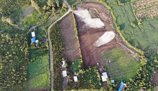 Cần Iền Bán Gấp Lô Đất Mặt Tiền Ngay Khu Công Nghiệp Đá Bạc.