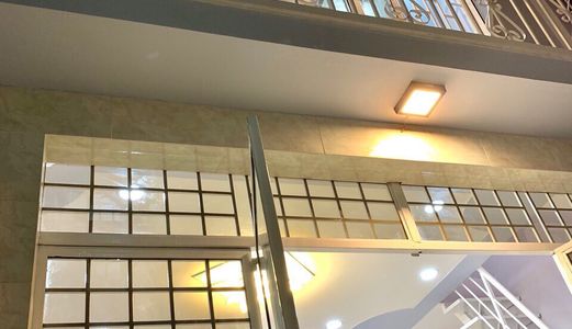 Bán Nhà Sổ Hồng Riêng Hẻm 49 Phạm Hữu Lầu. Diện tích 4.1 x 5.2m. Bao gồm Trệt, Lầu, Ban Công Rộng. Giá 2.35 Tỷ