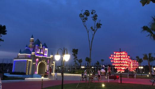 Bán Lô Đất Đối Diện Trung Tâm Thương Mại Chuẩn Bị Xây Giá Chỉ 700 Triệu