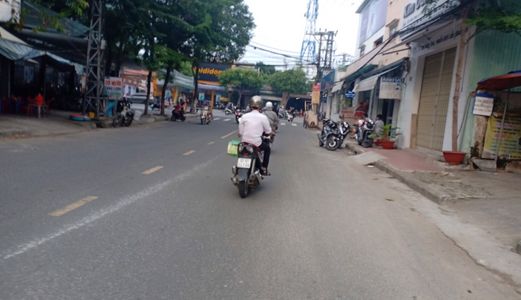 Bán Lô Đất 3 Mặt Kiêt Kiêt Ô Tô Lạc Long Quân Vị Trí Quá Đẹp 