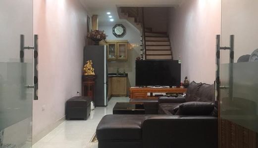 Nhà Cần Bán Phố Lĩnh Nam, Kinh Danh Chỉ Với 2,45 Tỷ 