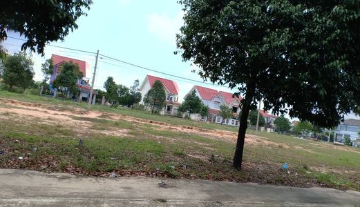 Cần Tiền Trả Nợ Tôi Cần Thanh Lý 900M2 Đất Gần Chợ, Kcn, Vị Trí Đẹp, Sổ Hồng Riêng, Dân Cư Sầm Uất