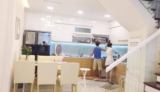 Bán 41 M2 Nhà Láng Hạ, Đống Đa, 5 Tầng,mặt Tiền 4.5M, Giá 9 Tỷ, Ô Tô Đỗ Cửa.