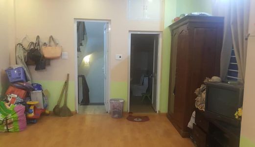 Bán Căn Lô Góc 3 Thoáng, Ô Tô Đổ Cửa, Giá 3.85 Tỷ Công Viên Hòa Bình