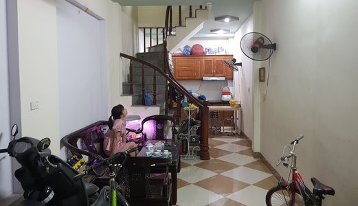 Cần Bán Nhà Đường Hoàng Mai 32M, 5 Tầng, Ngõ Thông, Cách Ô Tô Tránh 15M, Giá 2 Tỷ 7.