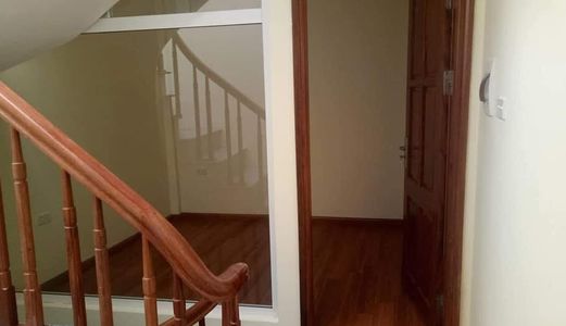 Nhà Phố Đê La Thành, Kinh Doanh Được 43M X 4,Giá Siêu Yêu 4,39 Tỷ