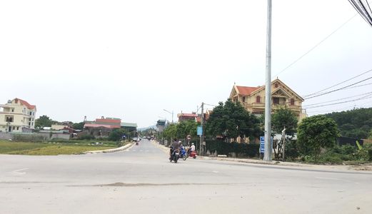 Bán Mảnh Đất Thổ Cư 1853M2 Hoành Bồ Đã Có Sổ Đỏ, Đường Ô Tô Vào Tận Nơi