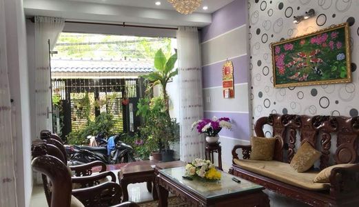 Cần Bán Căn Nhà 1 Tầng 2 Lầu, Diện tích : 200 m2, mặt tiền Dương Công Khi, Giá 1 Tỷ 650 Triệu