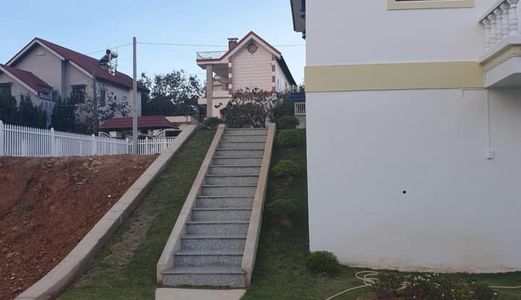 Cần Bán Biệt Thự Nam Hồ - Phường 11- Tp.đà Lạt