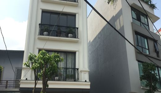 Gấp Lâm Hạ, Long Biên, Mới Đẹp, Lô Góc, Ở Ngay, Ôtô, Kinh Doanh. Dt 40M, 5Tầng, Mặt tiền 4.2, Giá Bán Chỉ 2.8 Tỷ.
