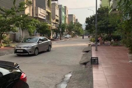  Bán Lô D-10 Khu đầu tư Ao Cá, Phường Cao Thắng - Hạ Long. Diện tích :75 m2, mặt tiền : 5m