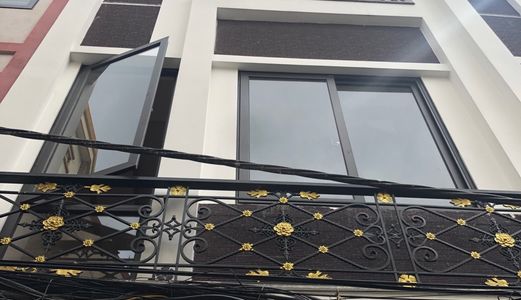 Bán Gấp Nhà Đẹp Quận Cầu Giấy 5 Tầng, Diện tích 52m, Giá 4.4 Tỷ