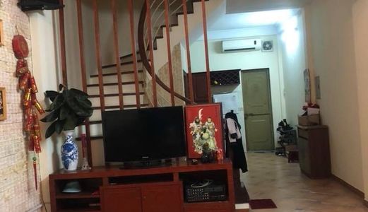 Bán Gấp Nhà Mới Lạc Long Quân 34M 5 Tầng Ô Tô  Đỗ Cửa