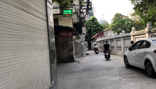 Bán Gấp Nhà Mới Đội Cấn Kinh Doanh Rất Tốt 4 Tầng Mặt Tiền 4M Hơn 4 Tỷ