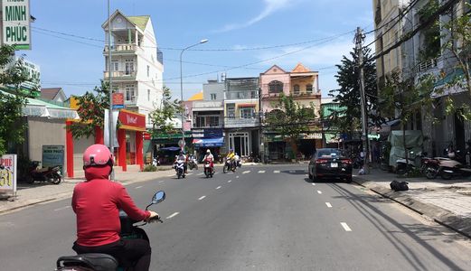 Bán Nhà 1 Trệt 2 Lầu Mặt Tiền Trần Quang Diệu.