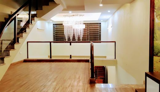 Bán Nhà Mỹ Đình 6 Tỷ 7, Ô Tô Đỗ, 4 Tầng, Kinh Doanh, Lh: 0978439490.
