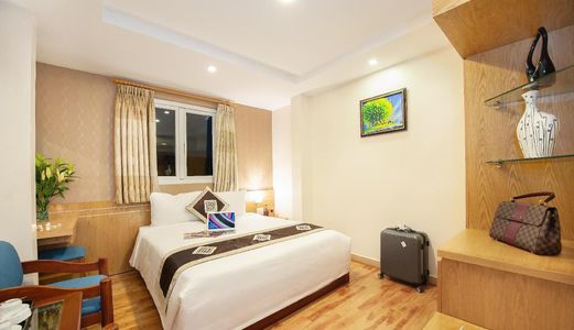 Bán Nhà Mặt tiền Lý Tự Trọng - Chợ Bến Thành, Quận 1. Diện tích: 160m, 7 Lầu, Hđt 400Tr/th, Giá 80 Tỷ