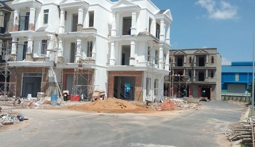 Nhà 1 Trệt 2 Lầu Mới Xây Liền Kề Tp.Mới Bình Dương 900 Triệu