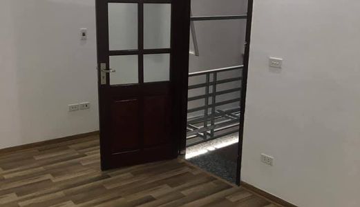 Em Đang Có Nhà Ở Bạch Mai . 30M2 Giá 3.4 Tỷ Lh 0901526226 Đi Xem Nhà