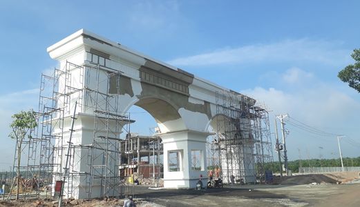 Chí Gái Đi Mỹ Cần Sang Rẻ Lại Lô Đất Diện Tích 85M2 , Sổ Riêng , Thổ Cư Hết Đất Xung Quanh Dân Cư Đông Đúc Nên Xây Dựng Kinh Doanh Rất Tốt