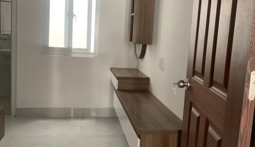 Bán Gấp Nhà 1 Trệt 3 Lầu Ngay Cầu Vượt Tân Thới Hiệp, Quận 12, Sổ Hồng Riêng